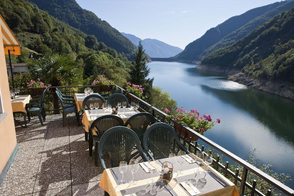 Hotel Al Lago ヴォゴルノ エクステリア 写真